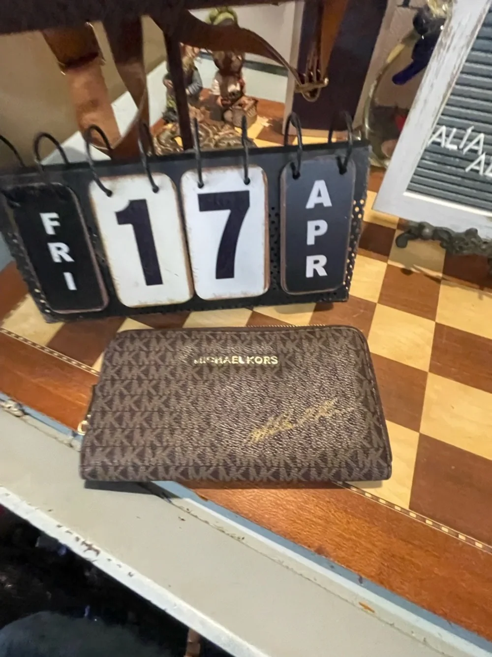 Michael Kors Jet Set Travel back pack and matching wallet - Picture 4 of 10